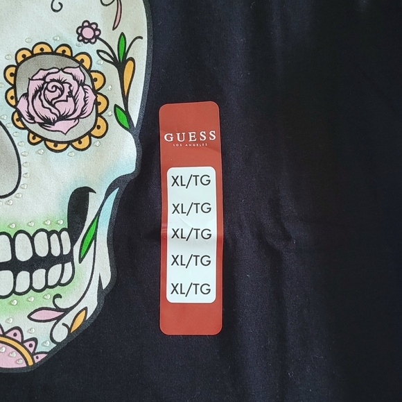 Guess❓Sugar Skull💀 Jet Black🖤 Graphic Skully Tee - NWT - Picture 12 of 16